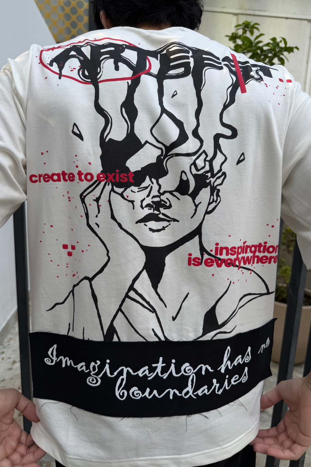 The Signature T-shirt