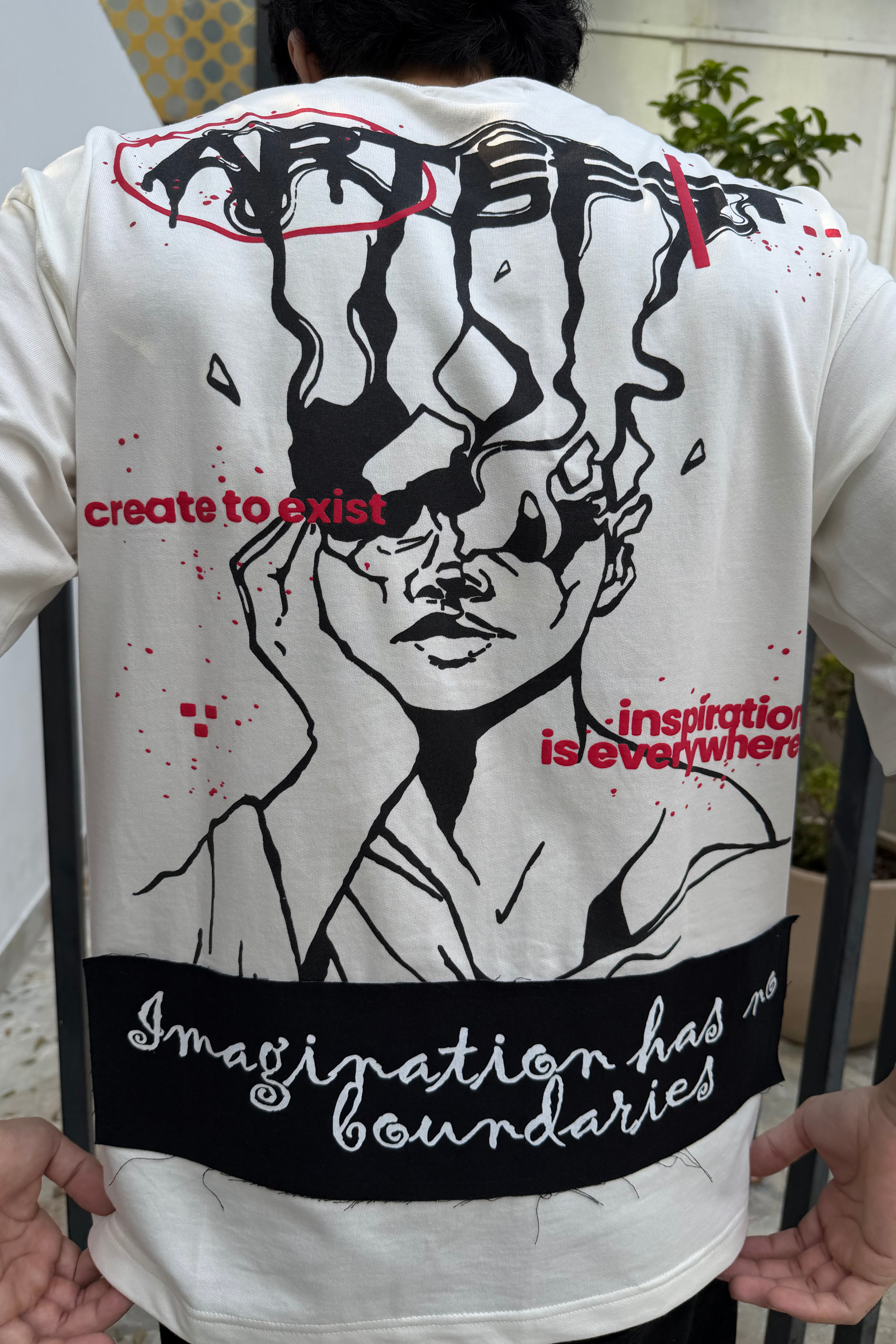 The Signature T-shirt