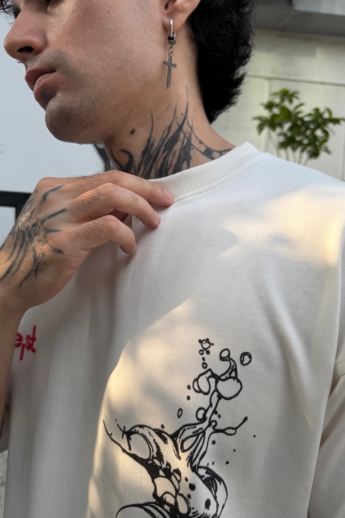The Signature T-shirt